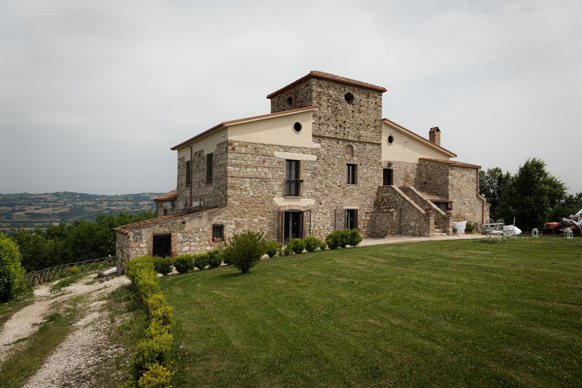 Country Relais La Torretta Baronale Guest House San Giorgio del Sannio Eksteriør bilde